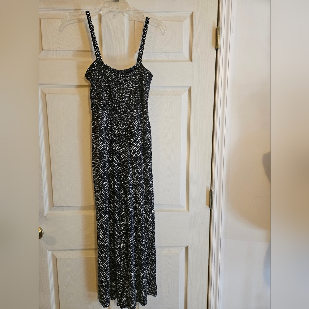 Old Navy Jumper, black and white wide legs, elastic top, Size M